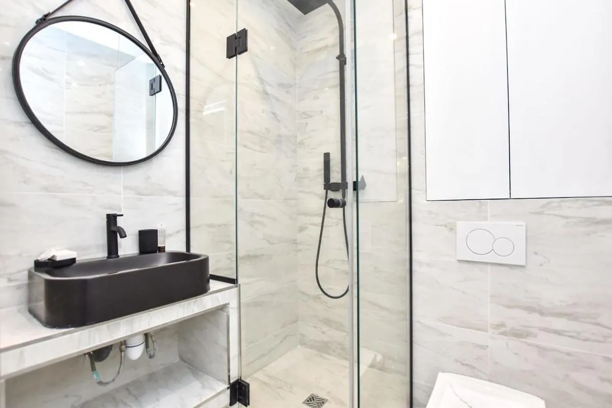 Renovated 2Bd Apartment In Parc Belleville Paris